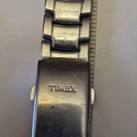Timex Men’s Watch – Working Great + 2 Bracelets (Original & Replacement) - Picture 7 of 16